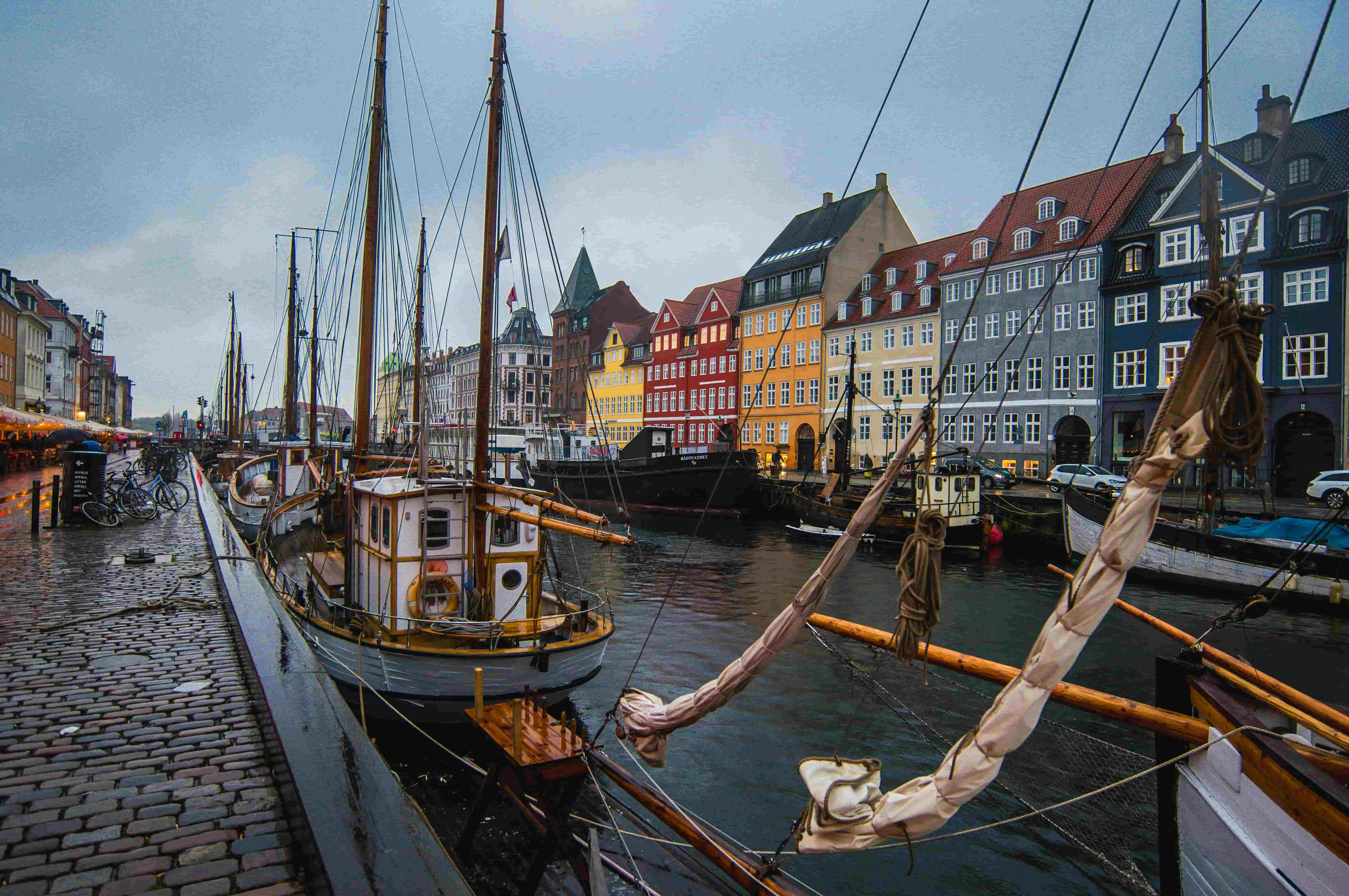 Wander Around Nyhavn